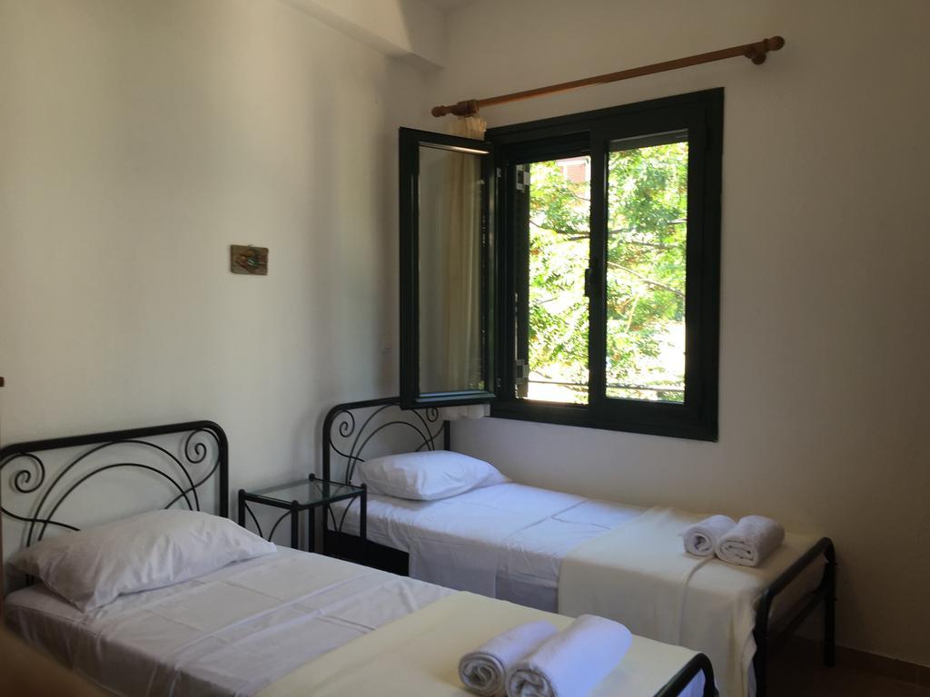 Icthyoessa Apartment Agios Kirykos  Ngoại thất bức ảnh