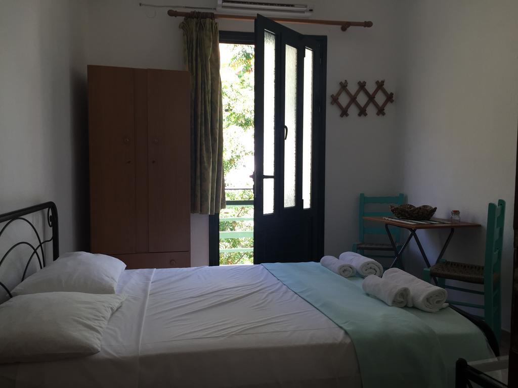 Icthyoessa Apartment Agios Kirykos  Phòng bức ảnh