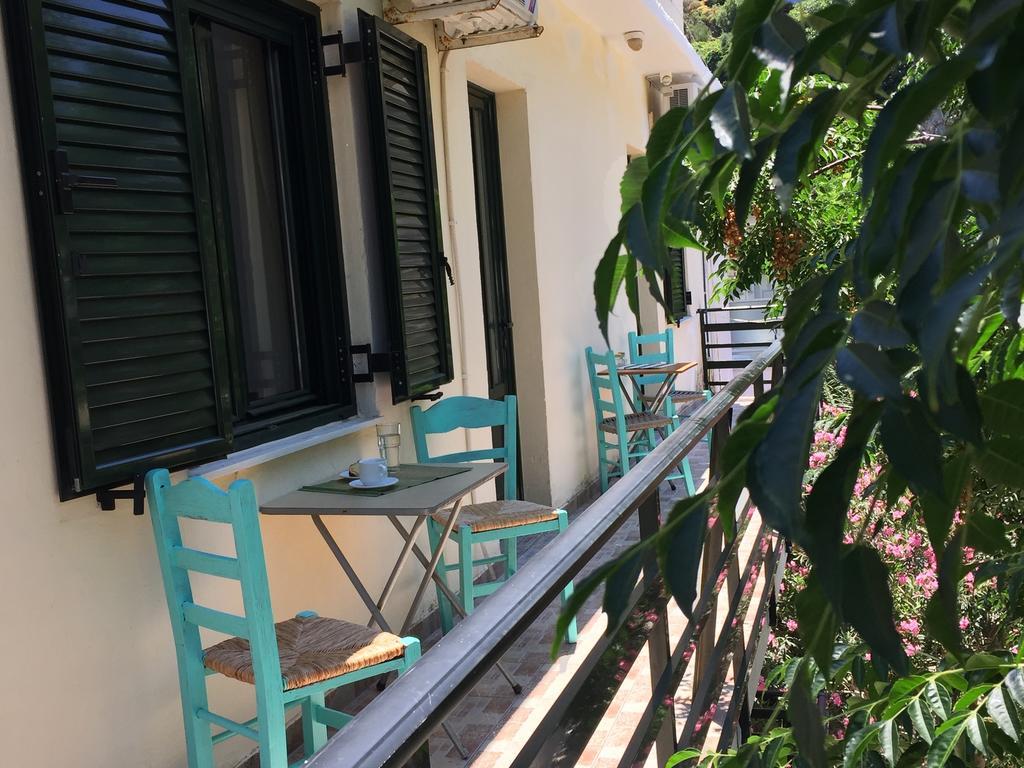 Icthyoessa Apartment Agios Kirykos  Phòng bức ảnh