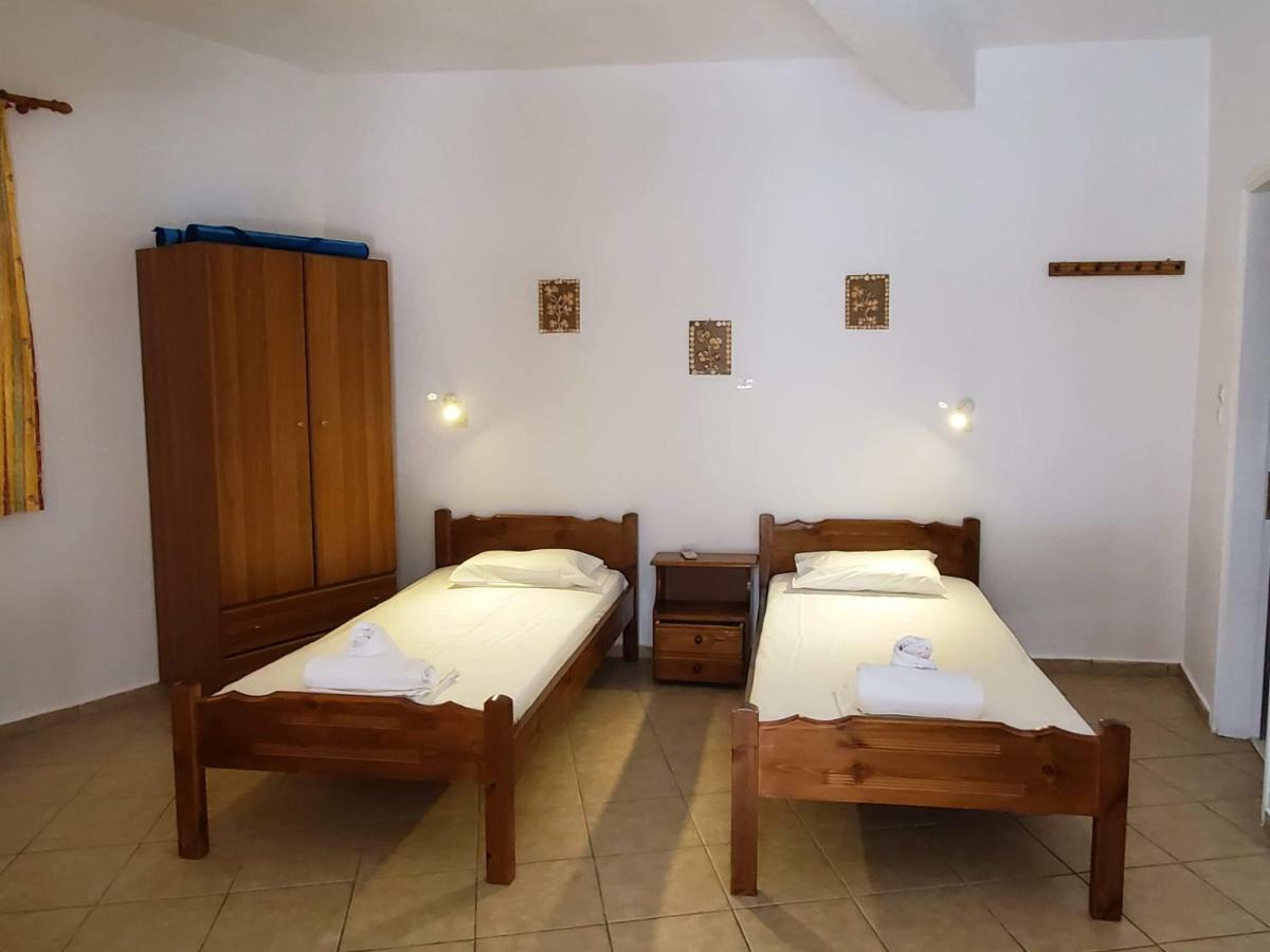 Icthyoessa Apartment Agios Kirykos  Ngoại thất bức ảnh