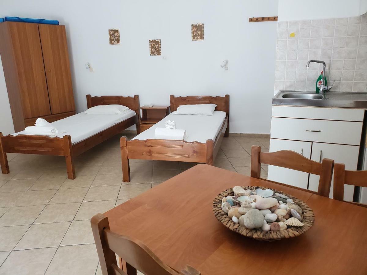 Icthyoessa Apartment Agios Kirykos  Ngoại thất bức ảnh